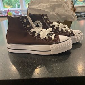 Brand new platform Converse Women’s 8.5